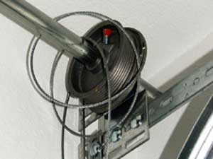 broken-garage-door-cable